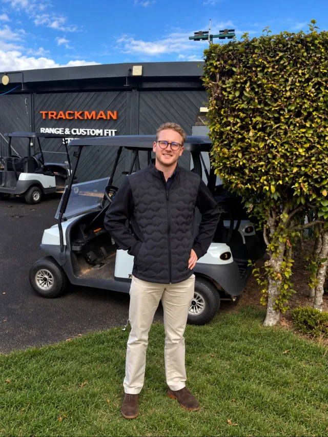 🍂 New season, new stash 🎄

Our new autumn golf range has landed at Hoebridge — perfect for keeping warm on the course as we head towards Christmas.

Pop in and check it out! ⛳️

#HoebridgeGolf #AutumnGolf #GolfStyle #ChristmasGifts #GolfLife